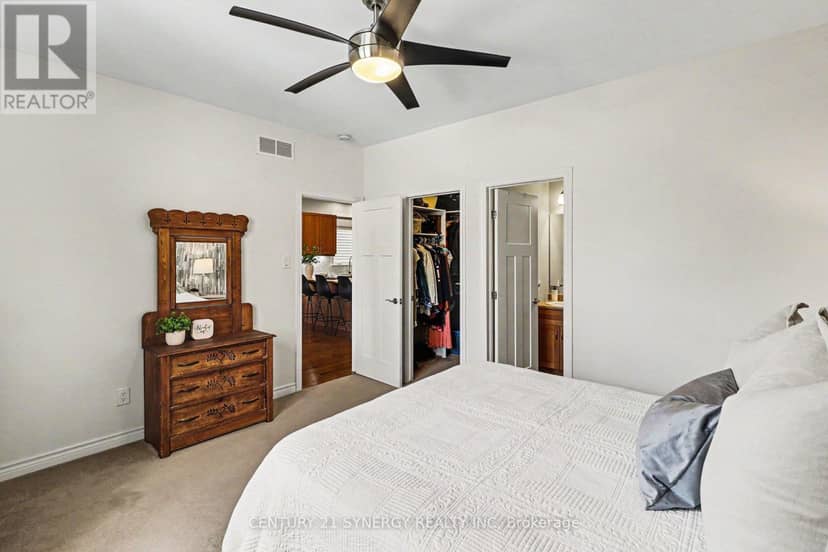 129 Boxcar Crescent — photo 21 of 33