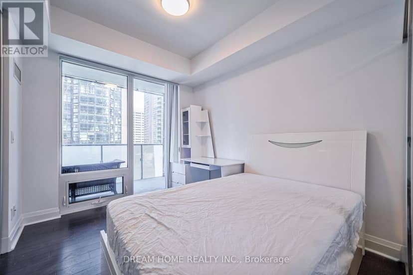 709 - 1080 Bay Street — photo 16 of 31
