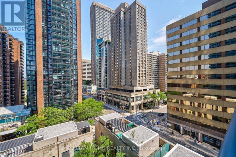 709 - 1080 Bay Street — photo 26 of 31