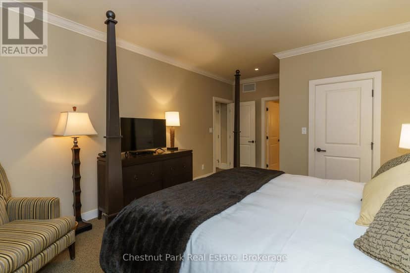501 Glen Abbey Way E, Seguin, photo 6