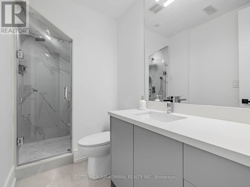 16 Sanderson Crescent — photo 36 of 40