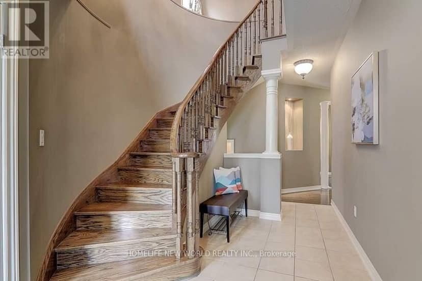 59 Albright Crescent — photo 3 of 29