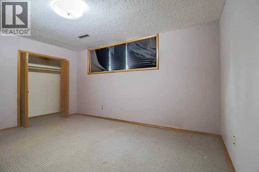 5307 48 Avenue — photo 15 of 39