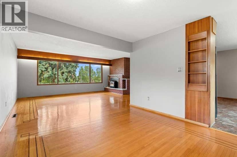 5307 48 Avenue, Sylvan Lake, photo 5