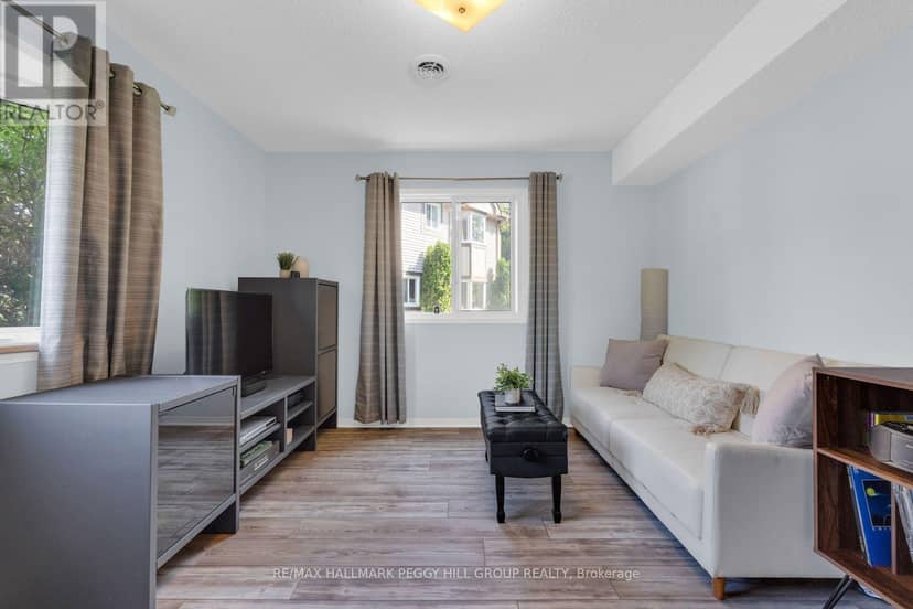 28 - 11 Laguna Parkway — photo 11 of 21