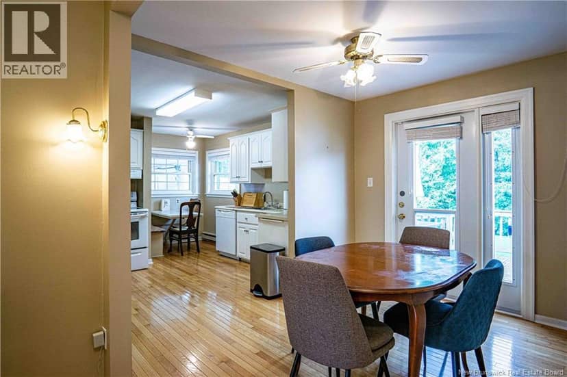 510 Gardiner Street — photo 9 of 40
