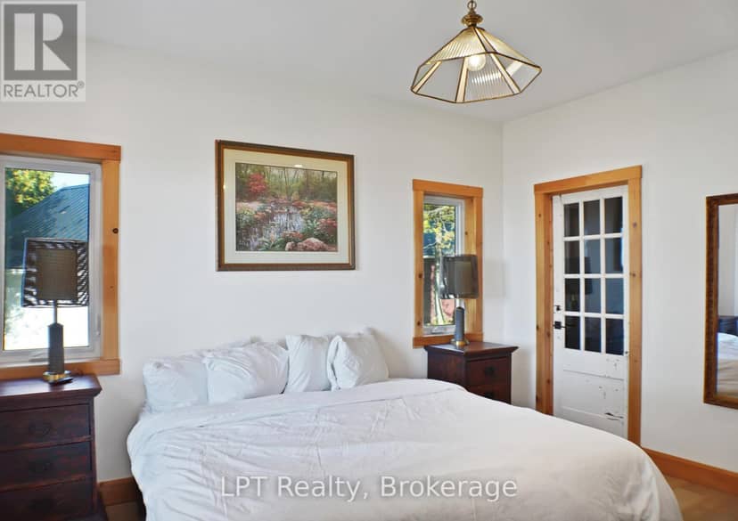 315 Shoreline Avenue — photo 19 of 40