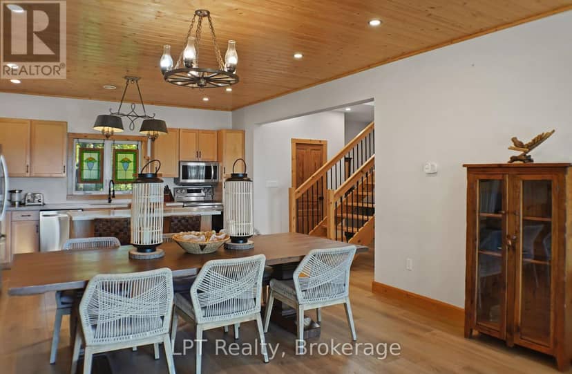 315 Shoreline Avenue — photo 10 of 40