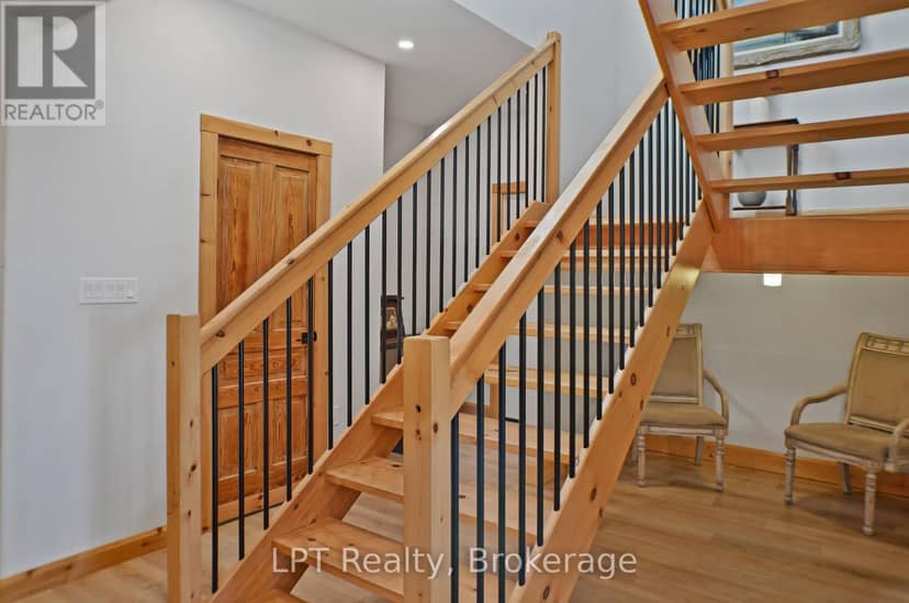 315 Shoreline Avenue — photo 25 of 40