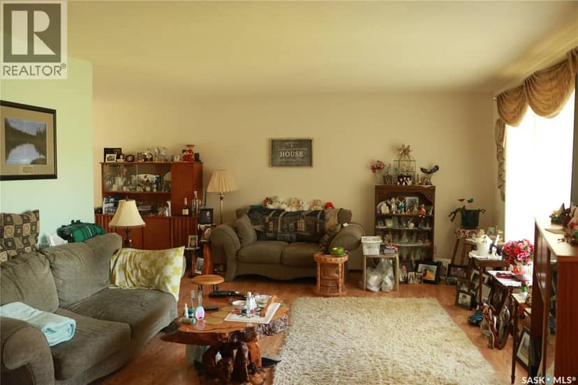 304 Rosher STREET — photo 3 of 19