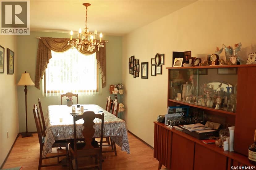 304 Rosher STREET — photo 4 of 19