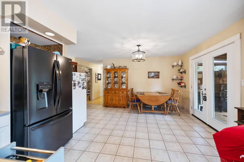 70 East Suffolk Road Ext — photo 12 of 40
