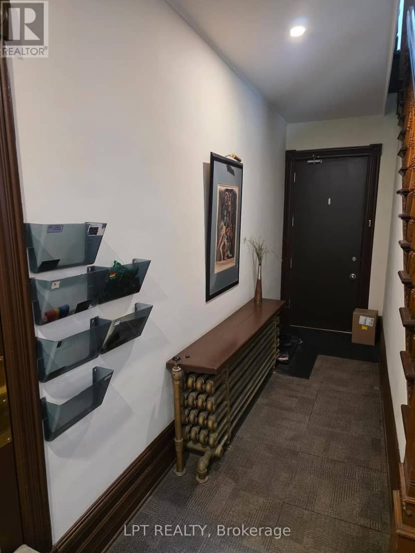 475 Maclaren Street — photo 32 of 40