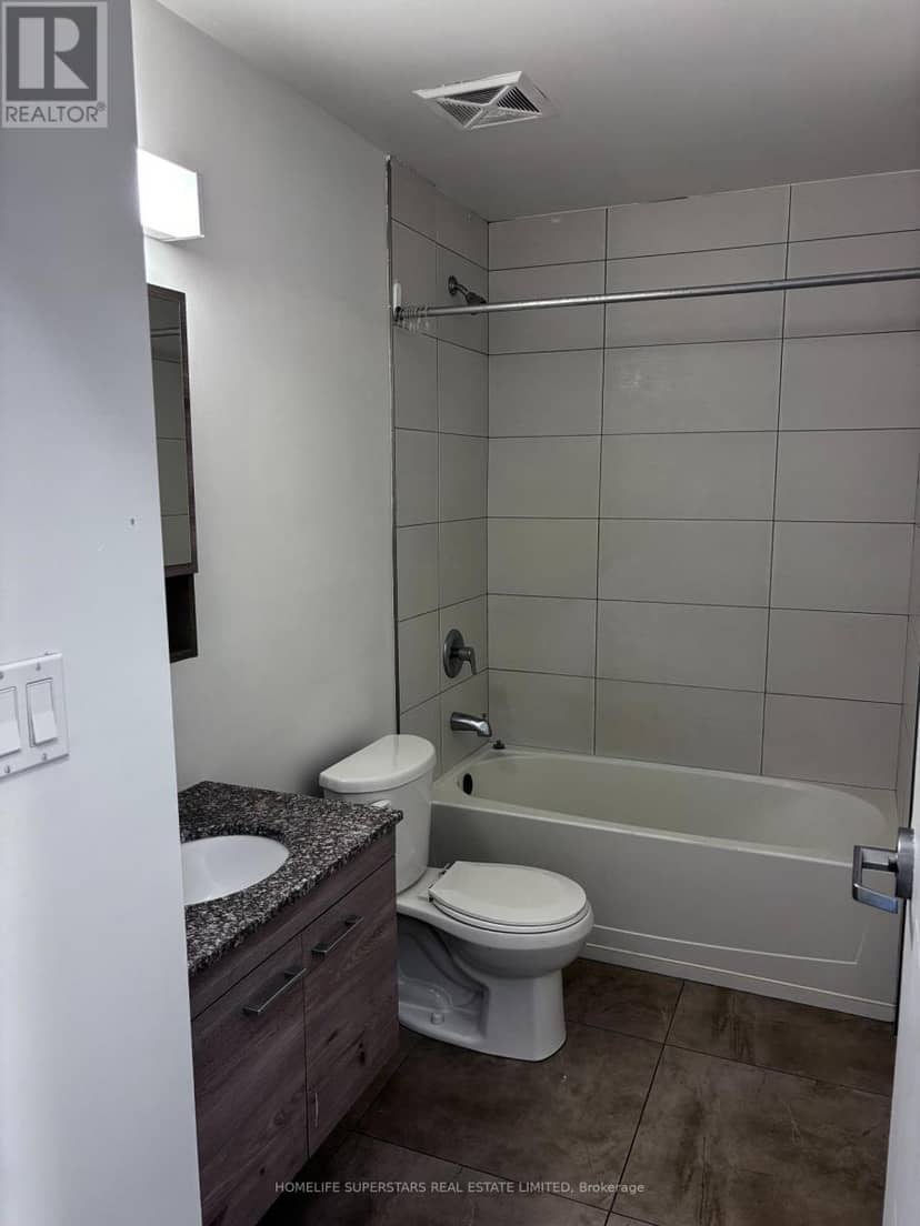 T101 - 62 Balsam Street — photo 9 of 10