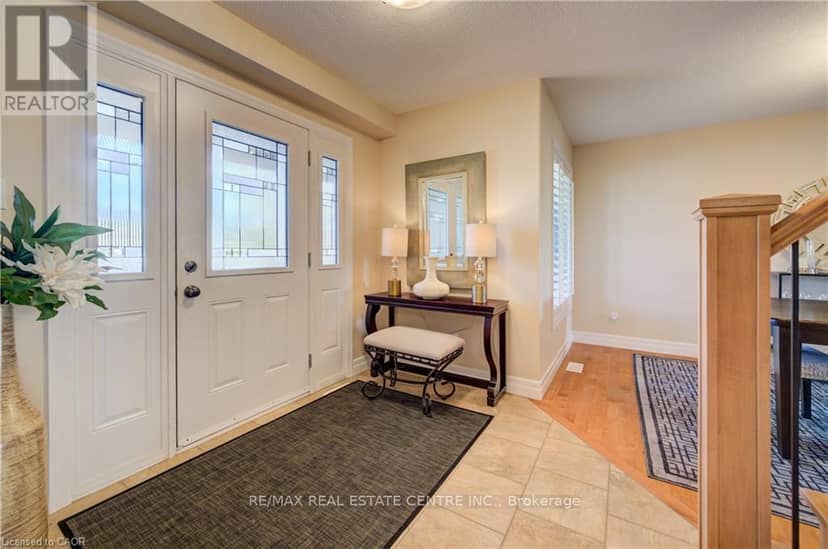 135 Gerber Meadows Drive, Wellesley, photo 4