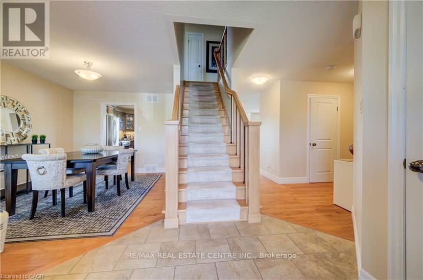 135 Gerber Meadows Drive, Wellesley, photo 5