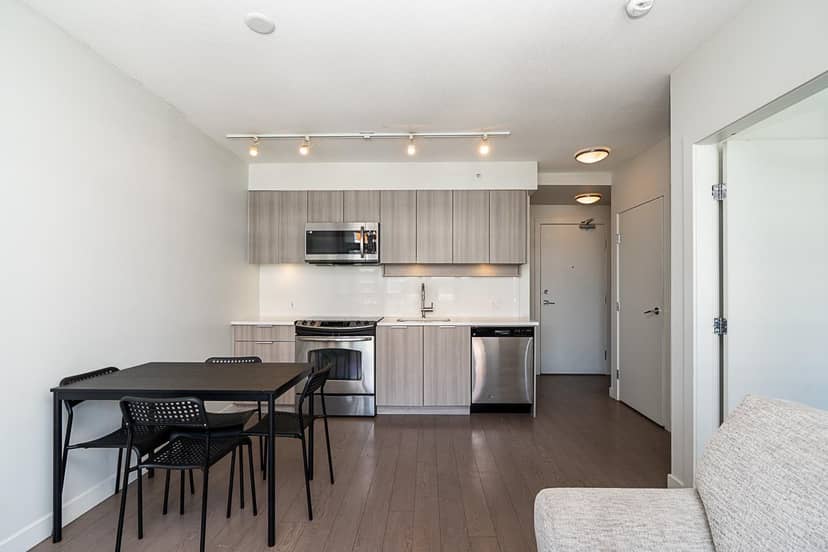 2302 13308 CENTRAL AVENUE, Surrey, photo 2