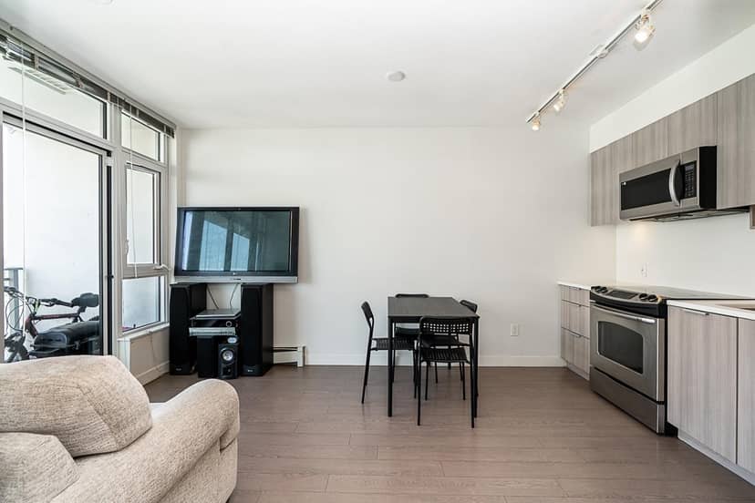 2302 13308 CENTRAL AVENUE, Surrey, photo 4