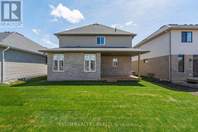 3 Hemlock Crescent — photo 2 of 40
