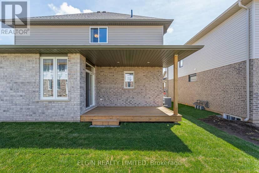 3 Hemlock Crescent — photo 3 of 40