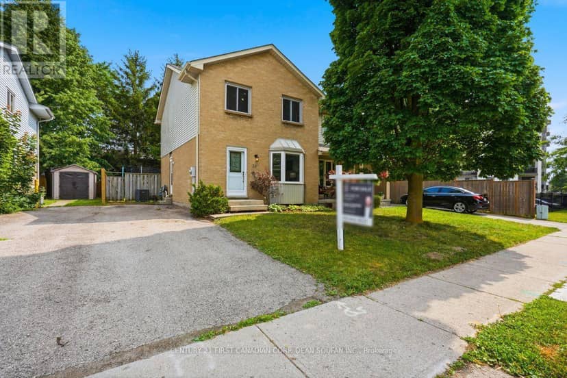 33 Ashley Crescent — photo 1 of 40