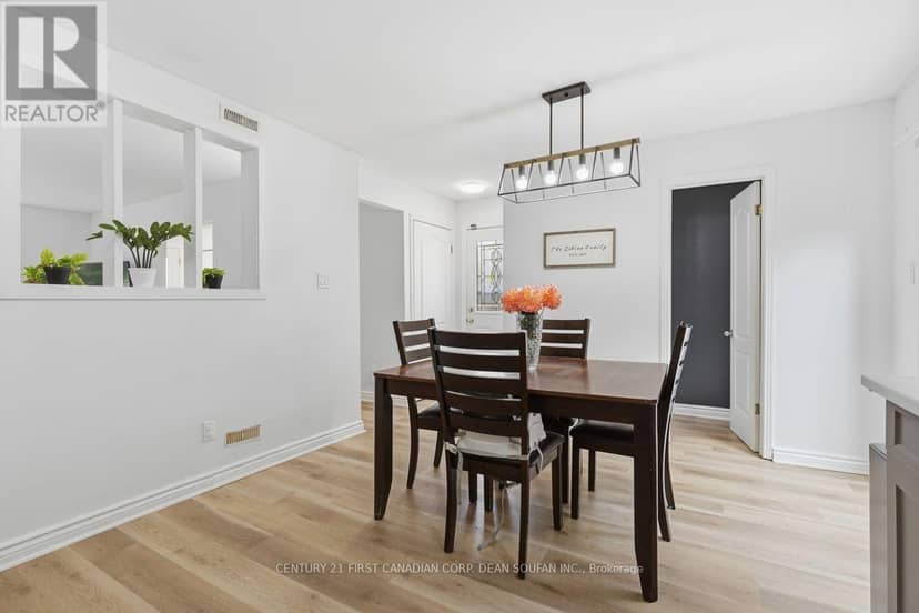 33 Ashley Crescent — photo 22 of 40
