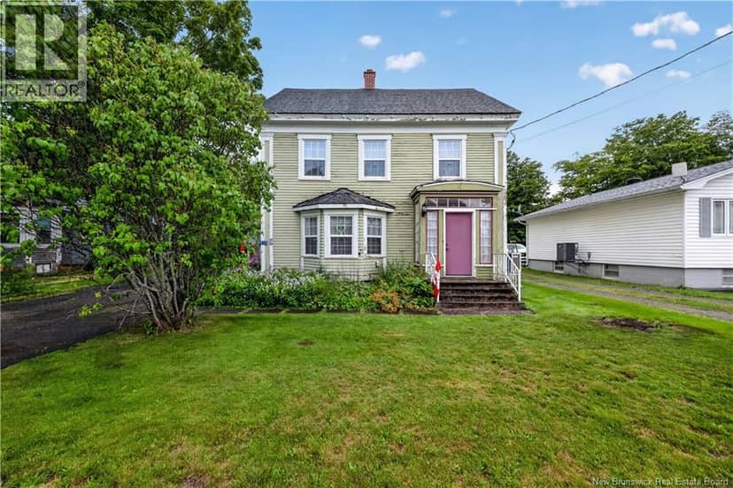 5910 King Street — photo 1 of 40