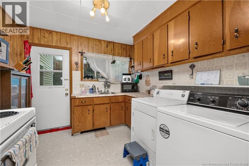 5910 King Street — photo 28 of 40
