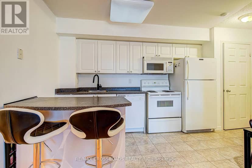 1512 - 30 Harrison Garden Boulevard — photo 4 of 31