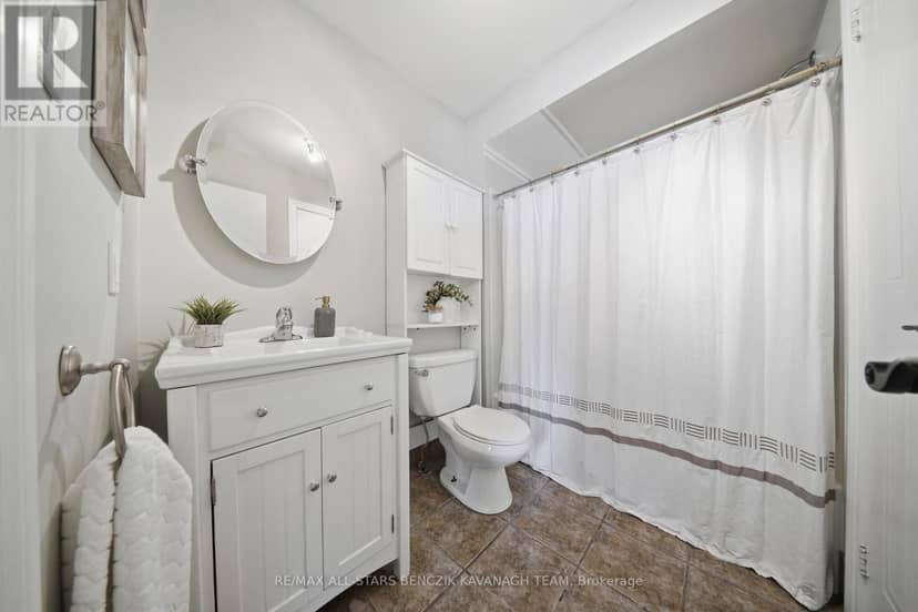 103 Lorne Street — photo 15 of 22