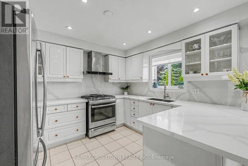 31 Logan Court — photo 11 of 40