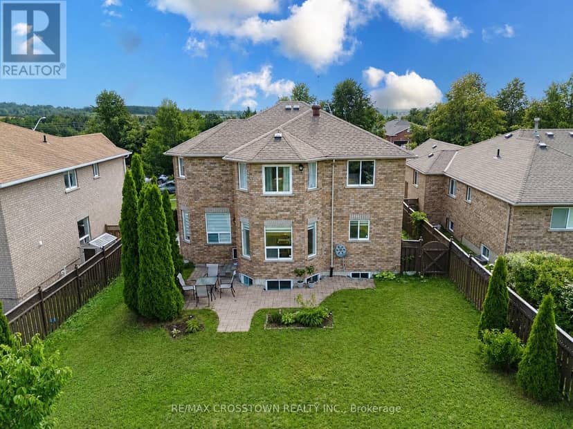 31 Logan Court — photo 3 of 40