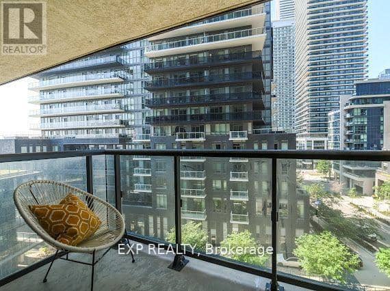602 - 39 Annie Craig Drive — photo 24 of 40