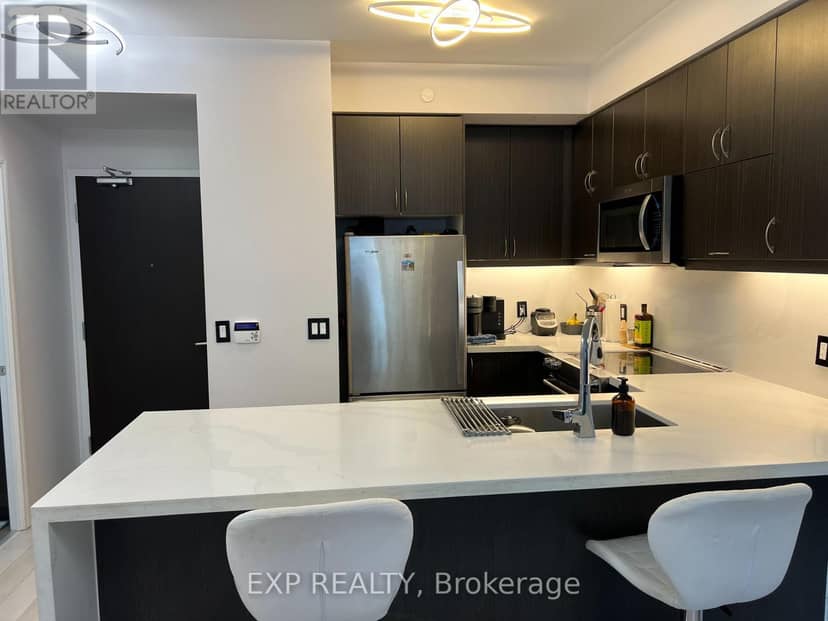 602 - 39 Annie Craig Drive — photo 5 of 40