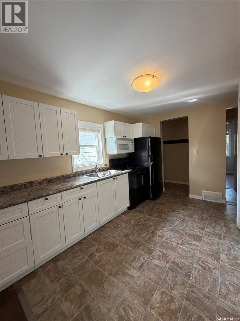 537 Churchill STREET — photo 12 of 30