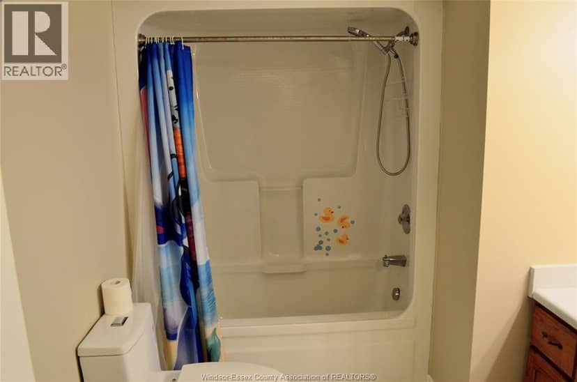 1270 Woodmont Crescent — photo 30 of 40
