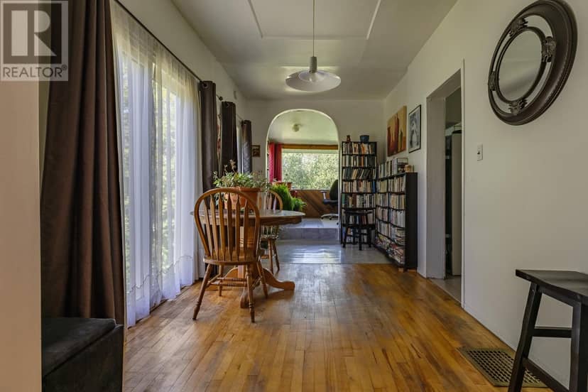 82 Valley Road — photo 9 of 15