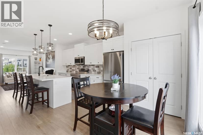 520 Brighton GATE — photo 13 of 40