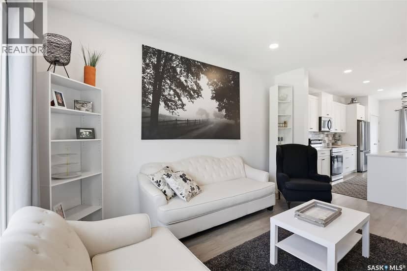 520 Brighton GATE — photo 5 of 40