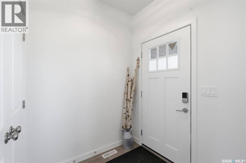 520 Brighton GATE — photo 4 of 40