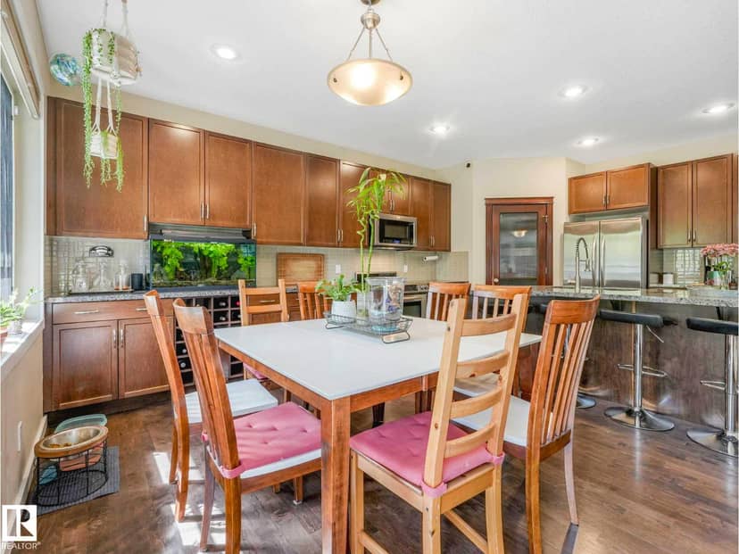 2825 Anderson Pl SW — photo 15 of 40