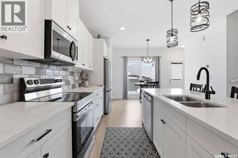 520 Brighton GATE — photo 9 of 40