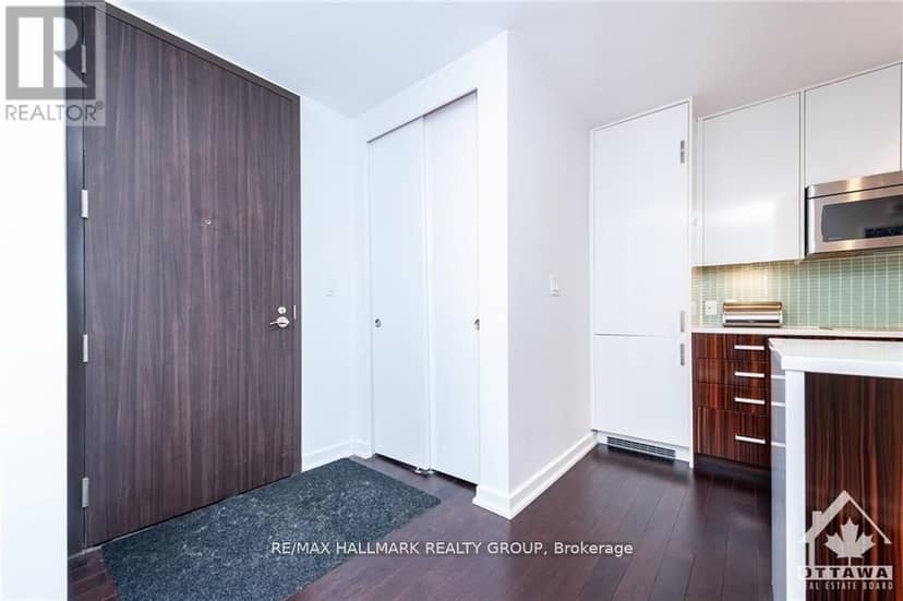 1105 - 300 Lisgar Street W — photo 4 of 23