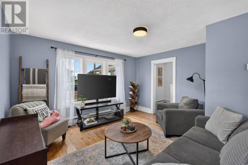 361 Kent Street — photo 11 of 40