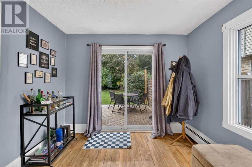 361 Kent Street — photo 16 of 40