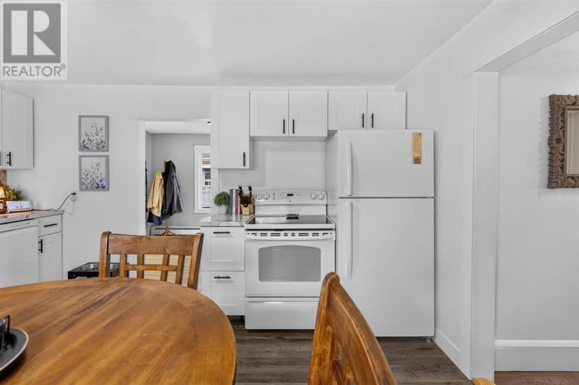 361 Kent Street — photo 25 of 40