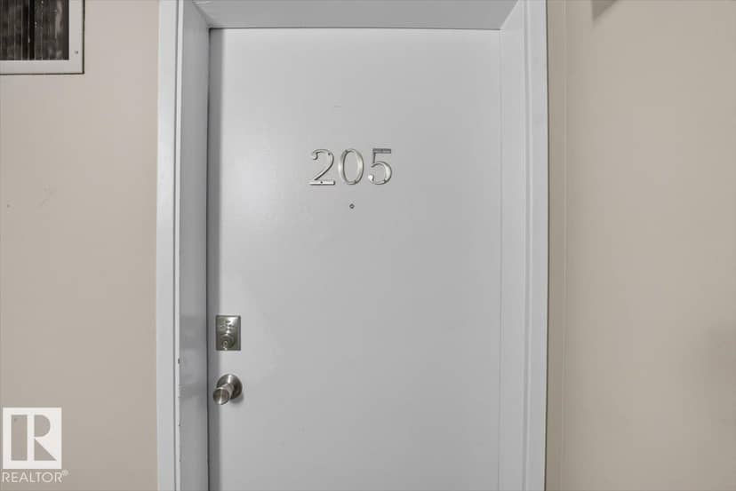 #205 11429 124 ST NW, Edmonton, photo 5