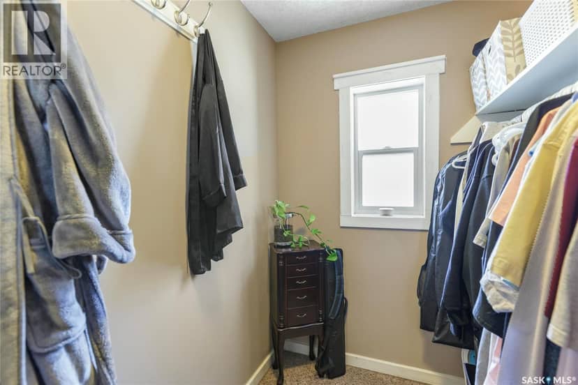 1438 Connaught STREET — photo 12 of 21