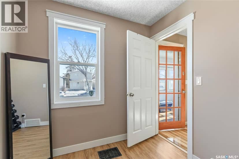 1438 Connaught STREET — photo 14 of 21