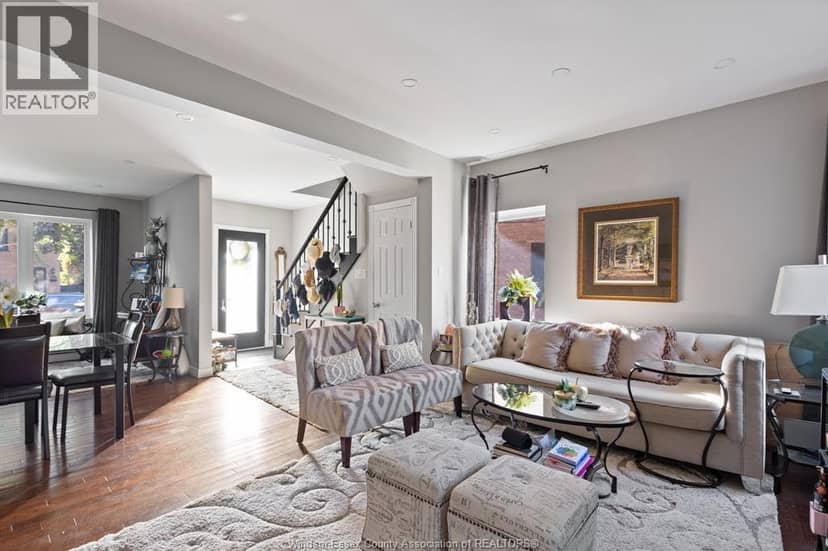 853 Monmouth — photo 7 of 19